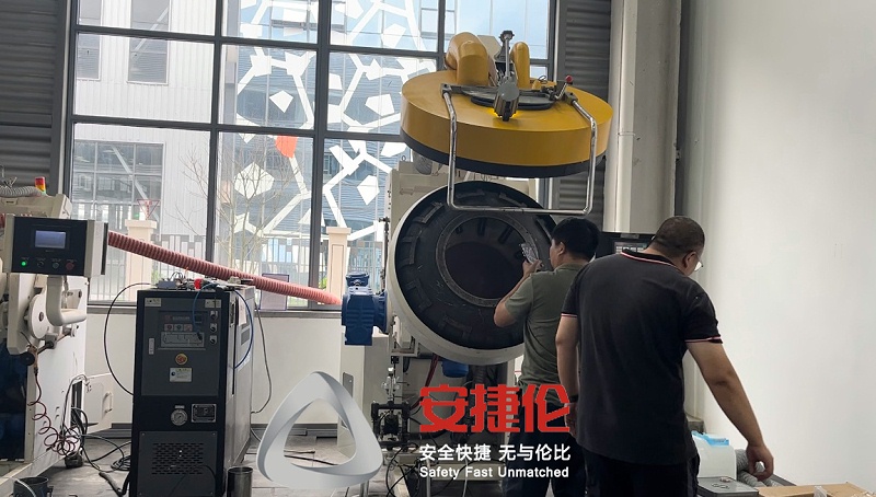 自動(dòng)滾噴機(jī)PR90 - 副本