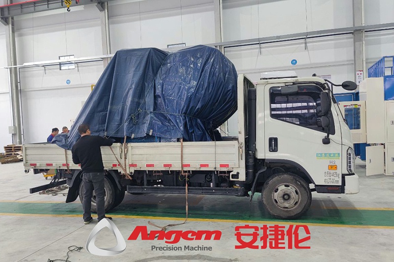 自動滾噴機(jī)1