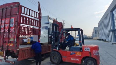 發(fā)貨！鏈?zhǔn)酵鈭A滾涂機(jī)順利發(fā)寧波橡膠減震老客戶