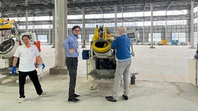 無錫橡膠密封件客戶到訪安捷倫考察滾噴機(jī)，試機(jī)打樣