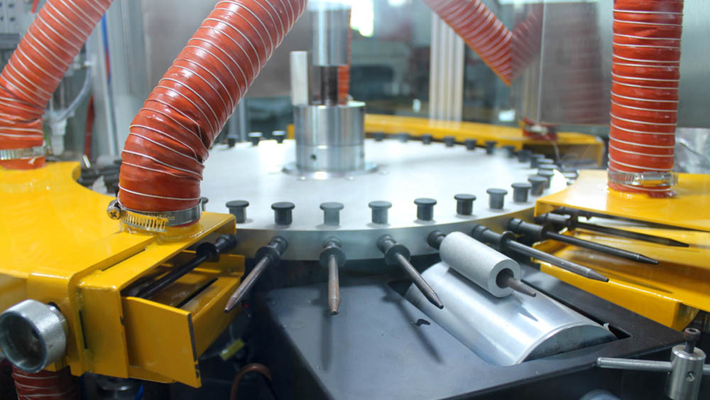 美國特瑞堡成功簽約安捷倫自動滾膠機